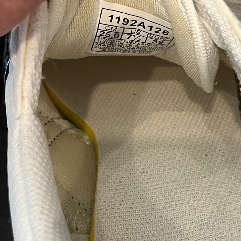 ASICS sneakers W7.5 - Picture 8 of 8